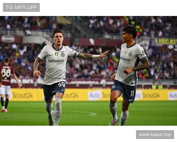 扎莱夫斯基表示希望留在国米但决定权在俱乐部强调球队阵容深厚